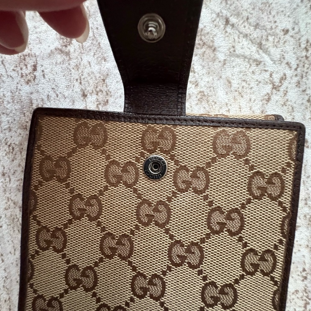 Authentic Gucci Wallet - Picture 9 of 11